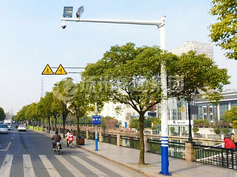 DJG-018，電子警察桿，治安監(jiān)控桿